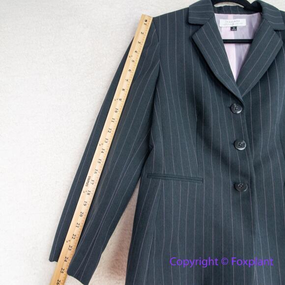 Tahari Arthur S. Levine pipe blazer three-button, women's size 14 - Picture 4 of 10